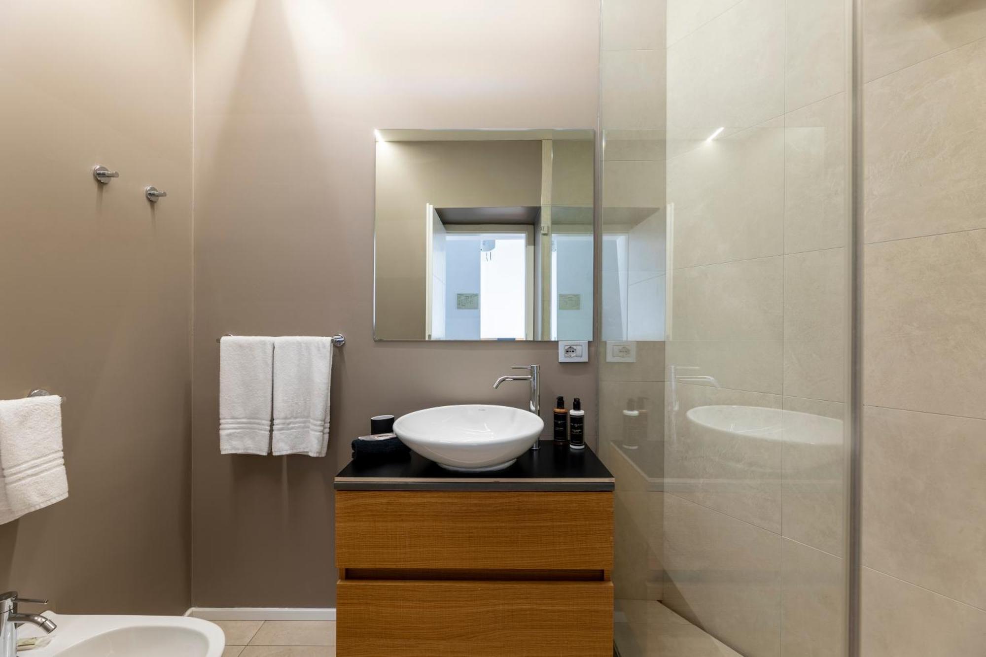 Deluxe Double or Twin Room Garden Access